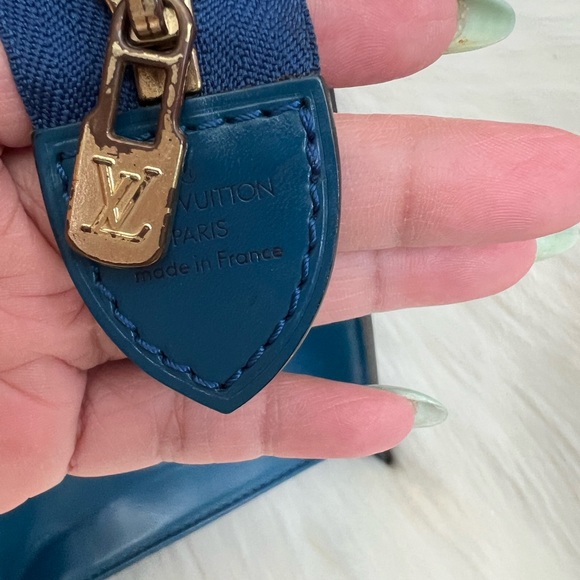 Authentic Louis Vuitton Handbag - Picture 9 of 15